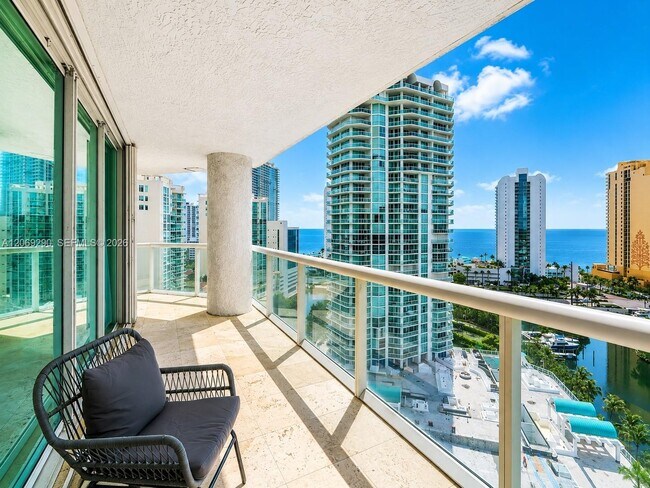 Building Photo - 16500 Collins Ave