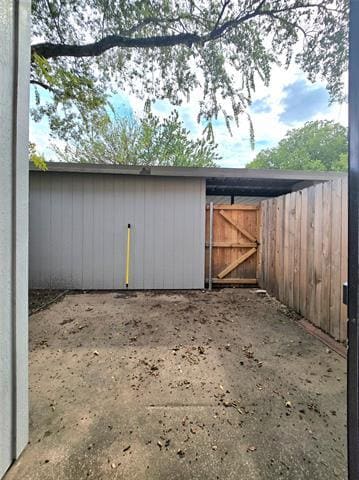 Building Photo - 5801 Shadydell Dr