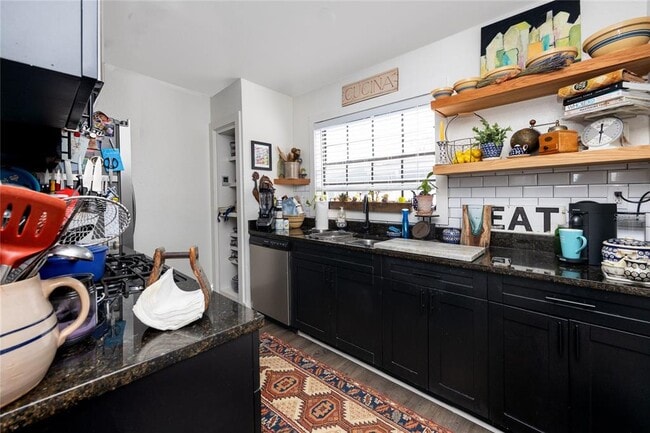 Building Photo - 1020 S Rome Ave