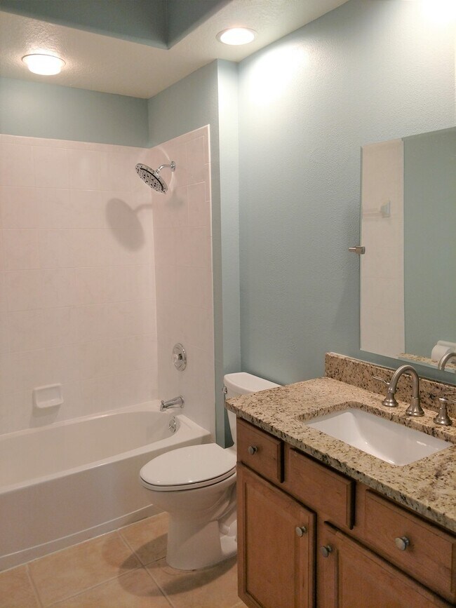 Building Photo - Annual Rental: Luxurious 4 Bedroom 3 bath POOL home in Woodlands of Rivendell! Just Blocks form P...