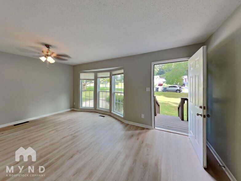 Building Photo - 5959 Shane Cir