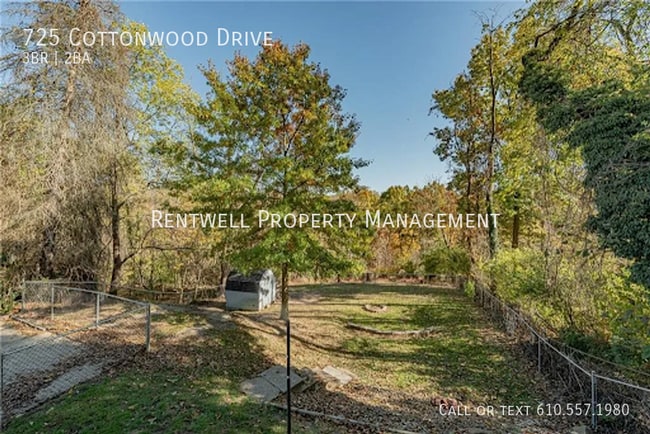 Building Photo - 725 Cottonwood Dr