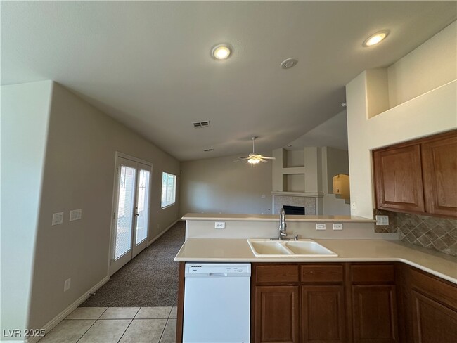 Building Photo - 2525 Torch Ave