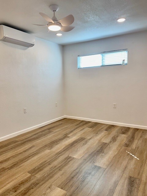 Building Photo - 1830 Toyon Dr