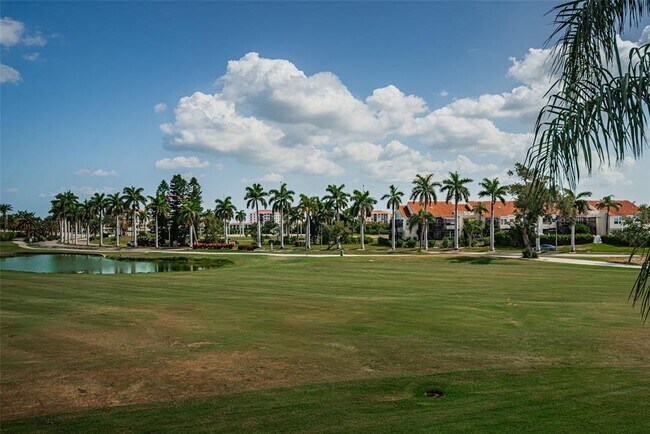 Building Photo - 6020 Bahia Del Mar Cir N
