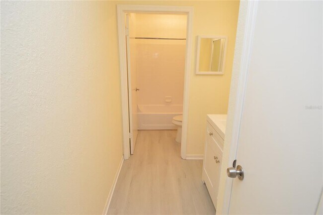 Building Photo - 10263 Gandy Blvd N