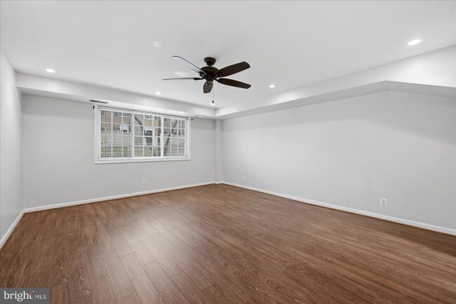 Building Photo - 1193 N Van Dorn St