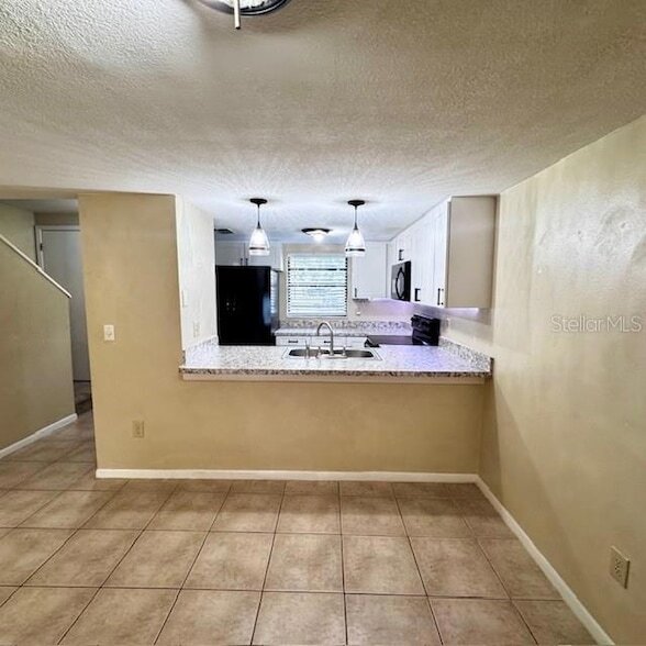 Building Photo - 10128 Lake Oak Cir