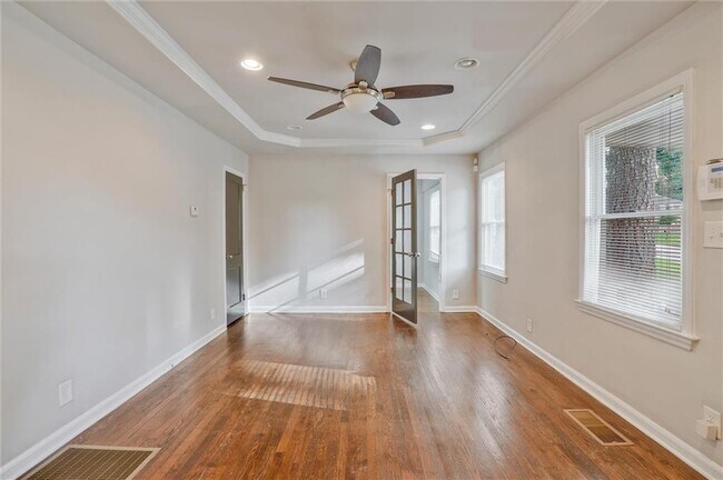 Building Photo - 1834 Ridgeland Dr