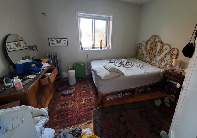 Building Photo - 2068 W Hutchinson St