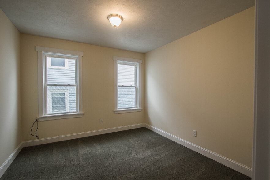 Building Photo - 8 Seward Street
