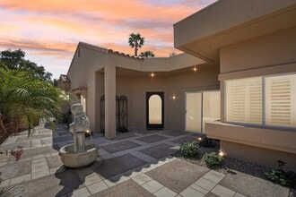 Building Photo - 48 Oak Tree Dr