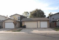 Building Photo - 2528-2530 Plantation Pl