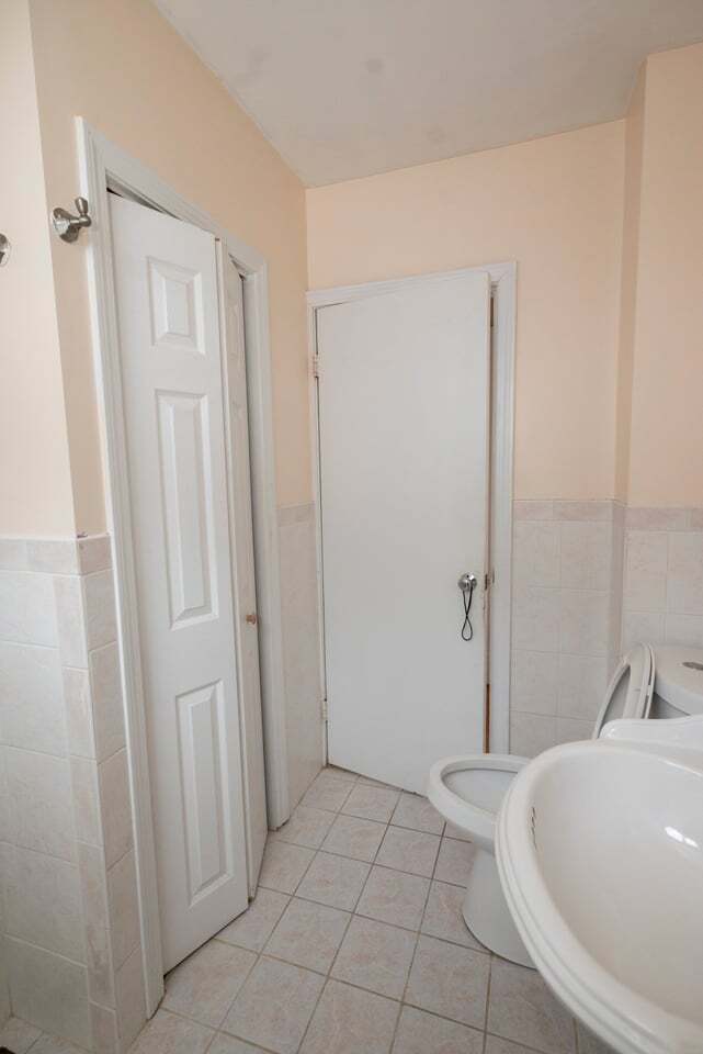 Building Photo - 15 Wheelwright Rd