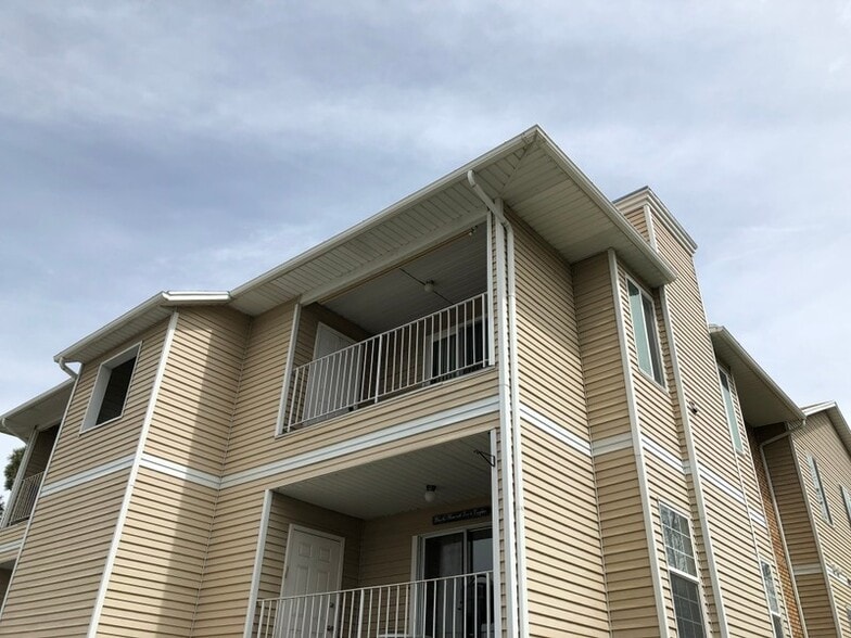 Building Photo - 818 Gatewood Dr