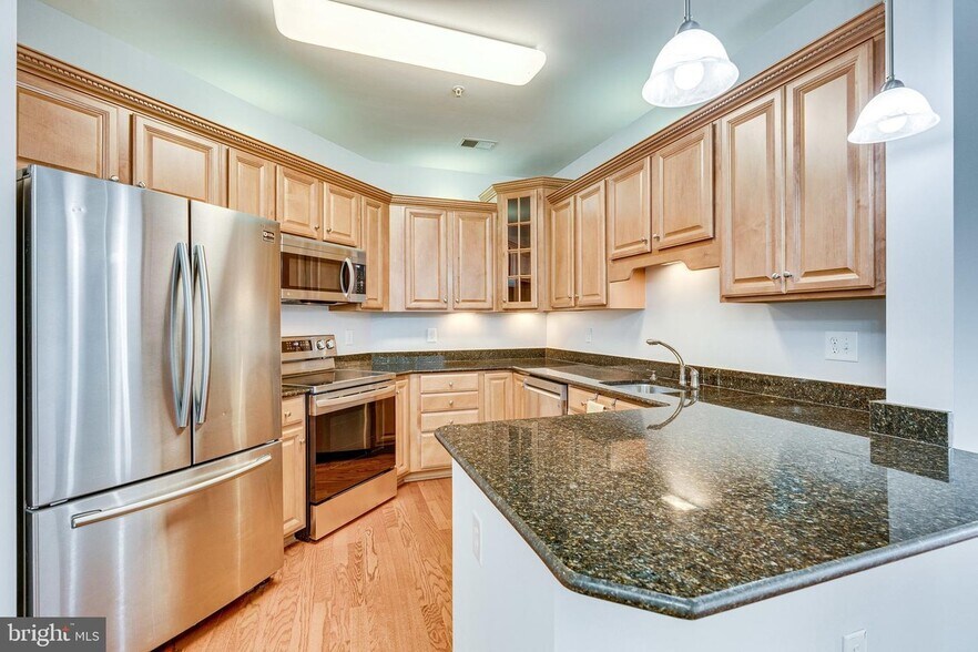 Building Photo - 24701 Byrne Meadow Sq