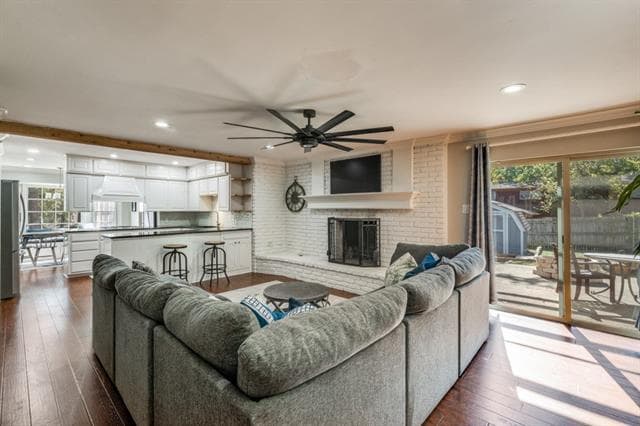 Building Photo - 7544 Madeira Dr