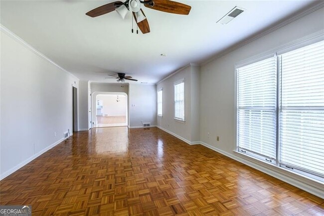 Building Photo - 1205 Spring Valley Ln NE