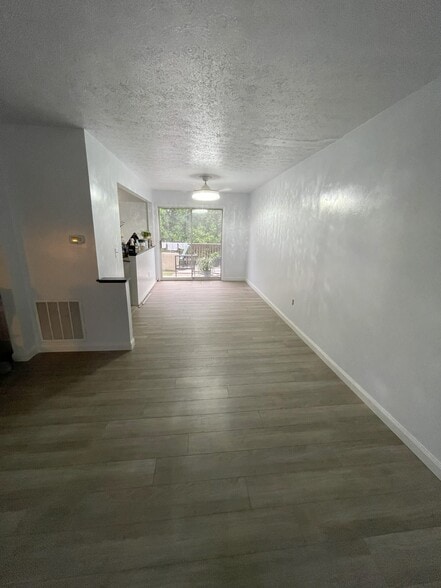 Dining Room - 672 Chester Ave