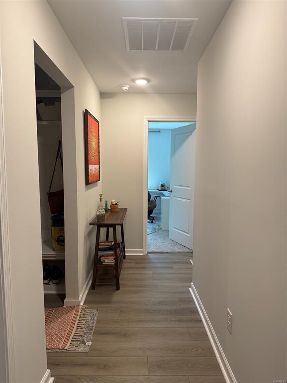 Building Photo - 424 Kohn Dr