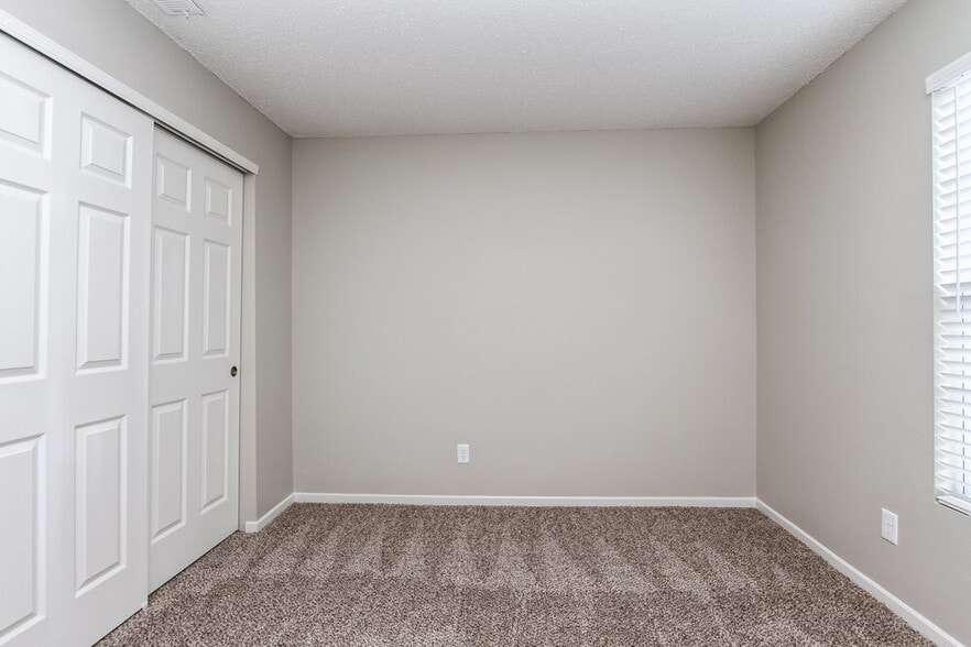 Building Photo - 691 Wheat Field Ln