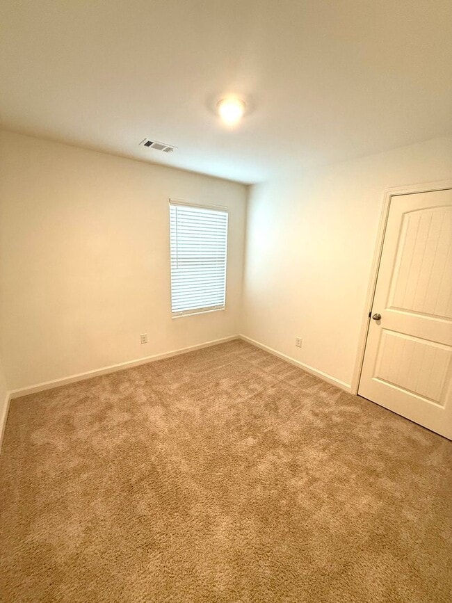 Building Photo - ** 4 Bed 2.5 Bath located in Pike Road ** Call 334-366-9198 to schedule a self-tour