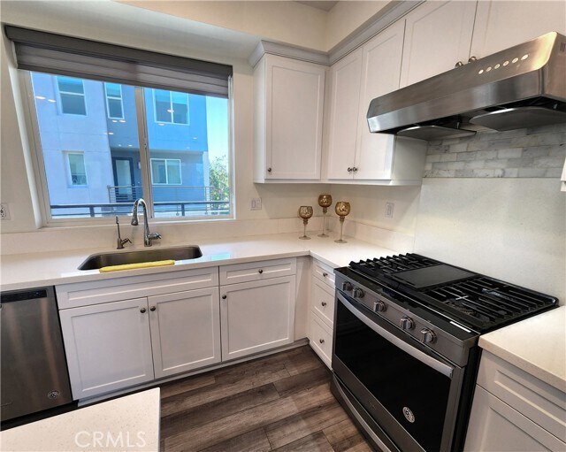 Building Photo - 203 Steely