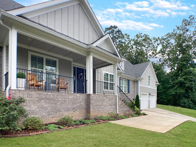 Building Photo - 1612 Auburndale Ave