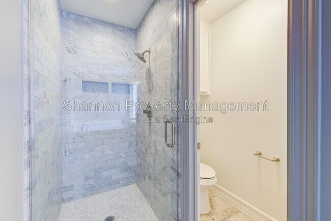 Building Photo - 1413 Michigan St