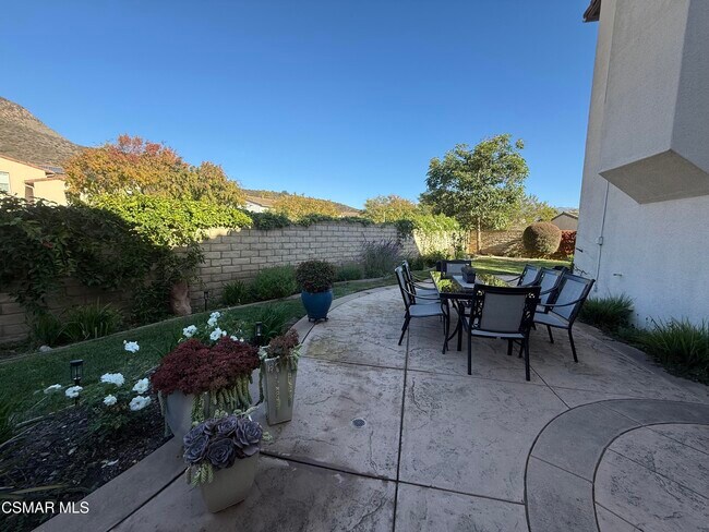 Building Photo - 60 Via el Toro