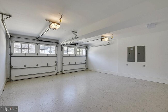 Building Photo - 8703 Bradmoor Dr