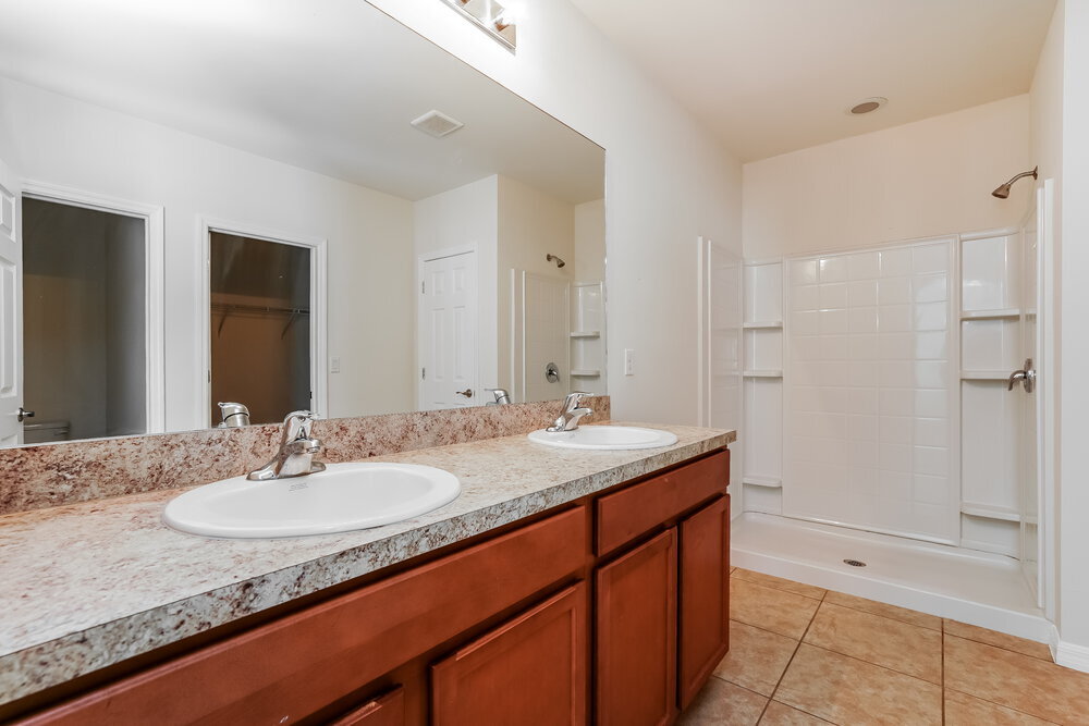 Building Photo - 203 NE 9th Ave