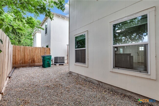 Building Photo - 350 Debus Dr