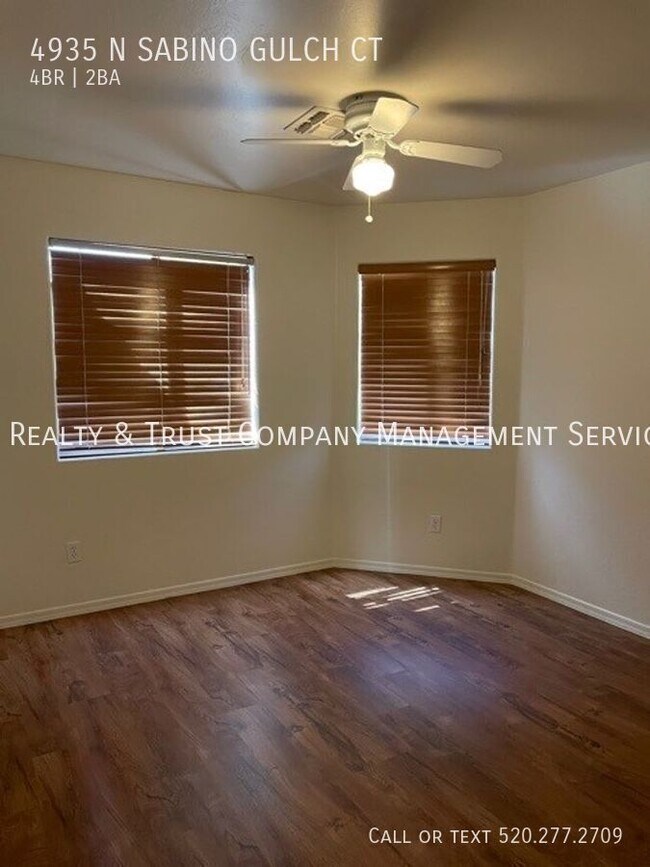 Building Photo - 4935 N Sabino Gulch Ct