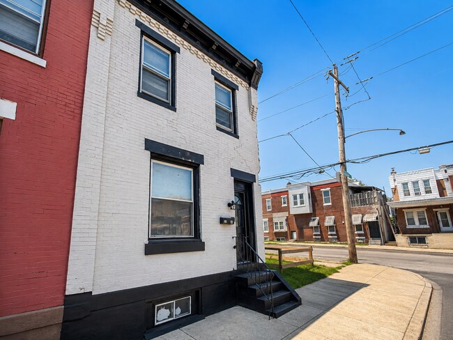 Building Photo - 2966 N Ringgold St