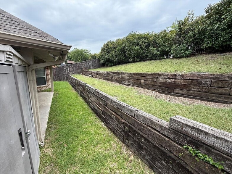 Building Photo - 7341 Chambers Ln