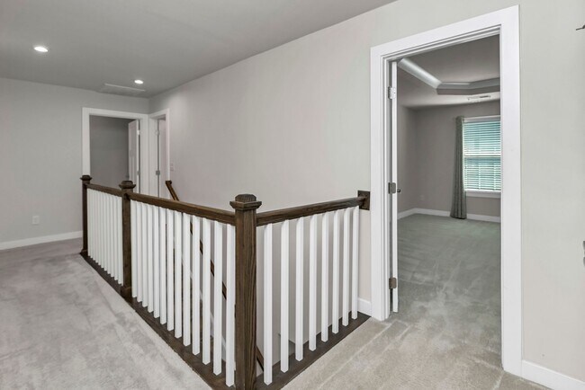 Building Photo - 217 Golden Fluke Dr