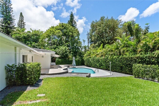 Building Photo - 601 Tibidabo Ave