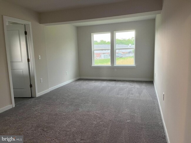 Building Photo - 7620 Clayton Ave