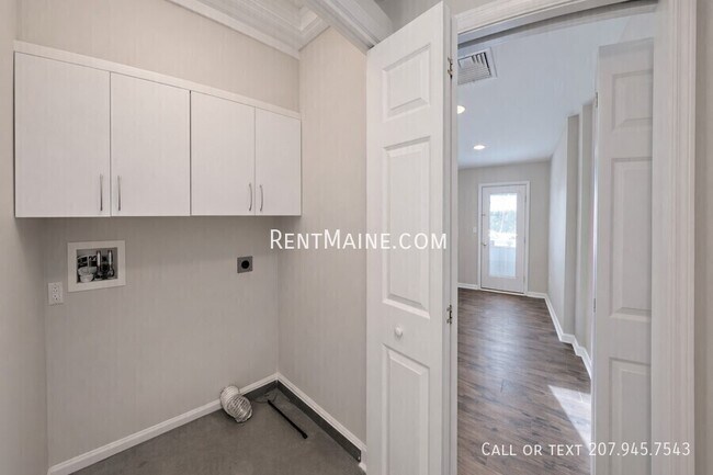 Building Photo - 33 Burleigh Rd