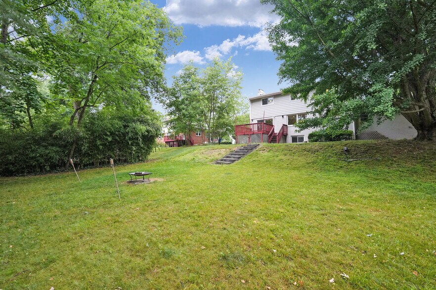Building Photo - 6811 Lemon Rd