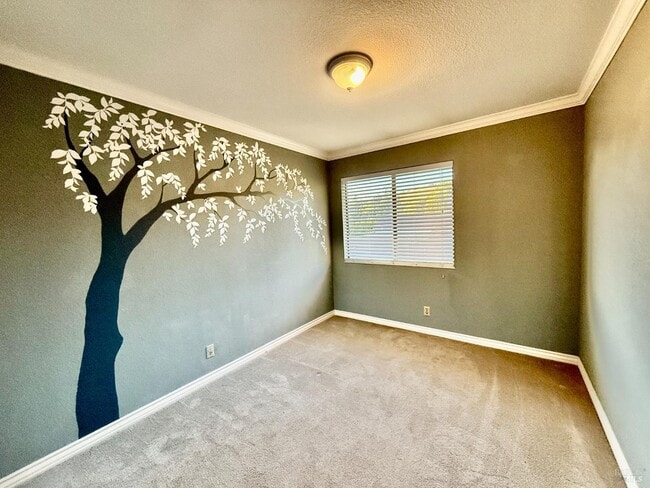 Building Photo - 1121 Grove Cir