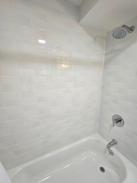 Building Photo - 271 Hudson Ave