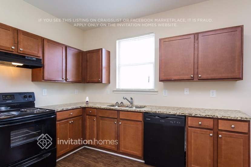 Building Photo - 2146 Villa Spg Ter