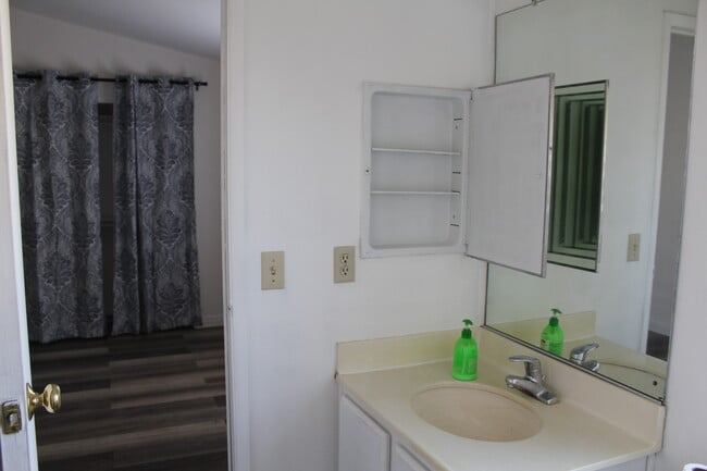 Building Photo - 31769 Vía Cordova