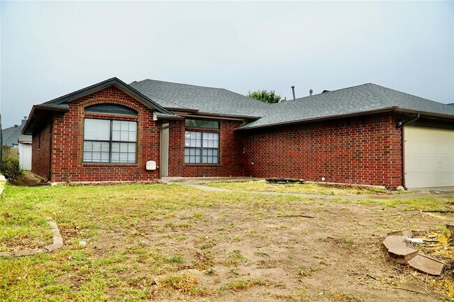 Building Photo - 5004 SE 84th St