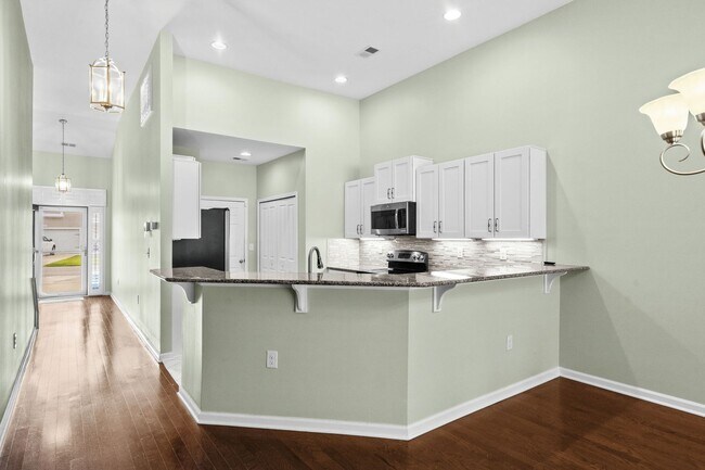 Building Photo - 156 Parmelee Dr