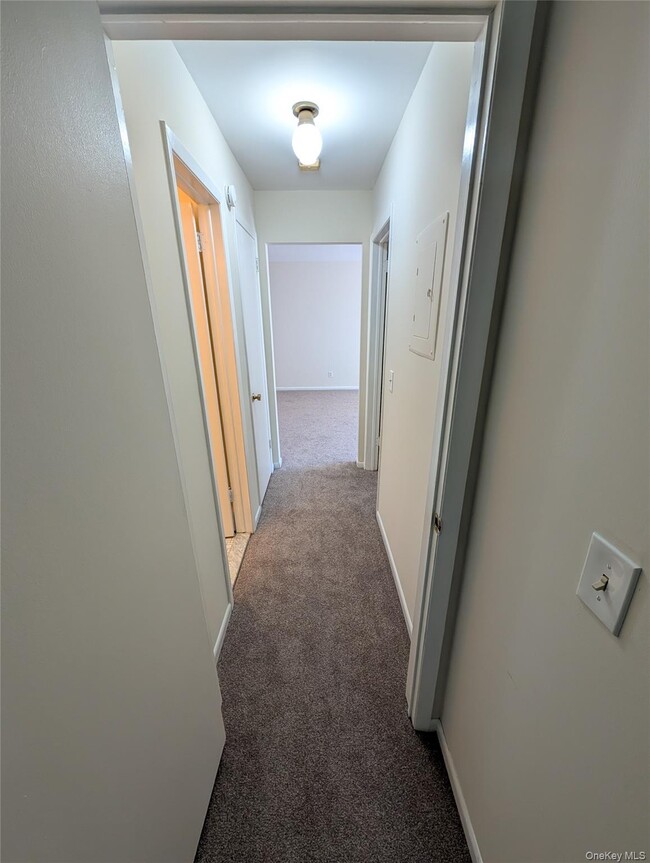 Building Photo - 9 Loudon Dr