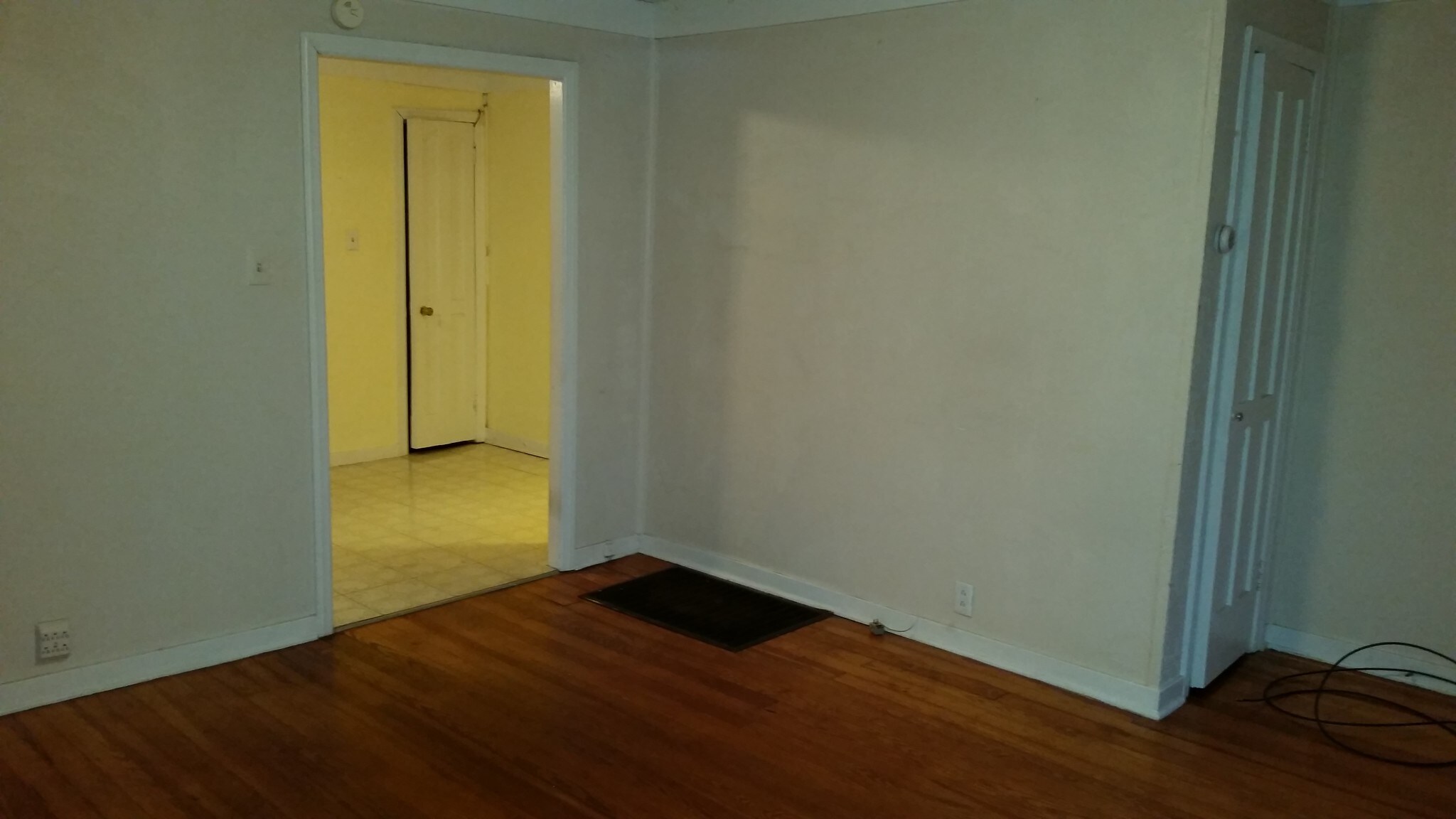 Building Photo - 253 Church St