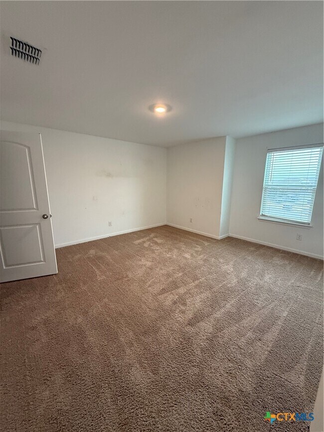 Building Photo - 759 Wonderland Trail